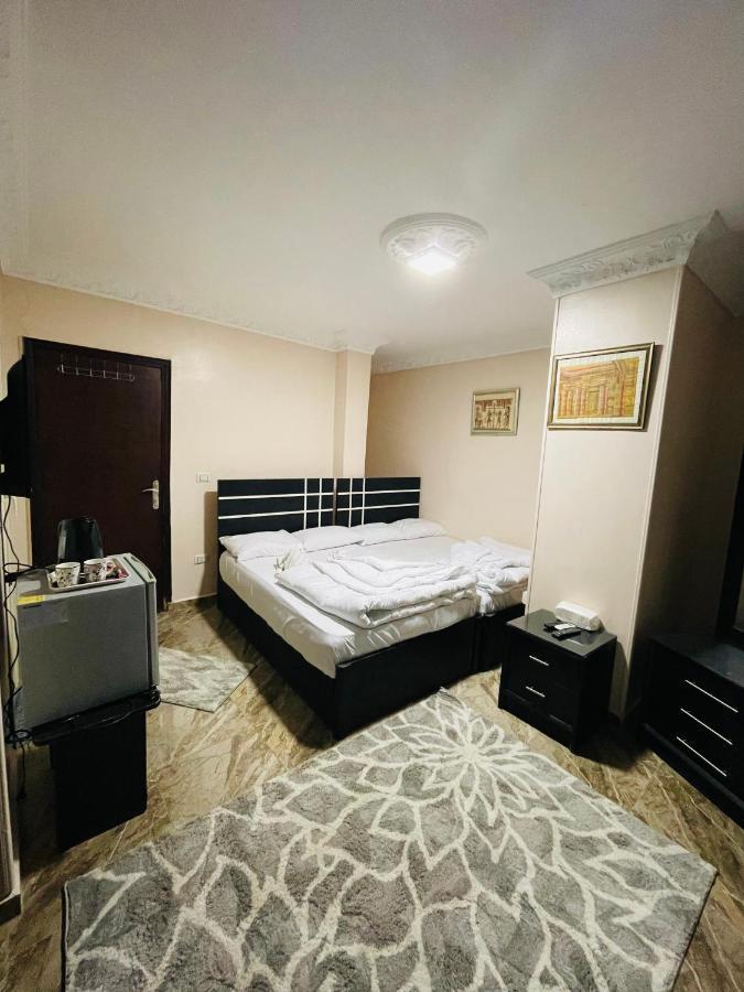 Anubis Pyramids Inn Каир Экстерьер фото